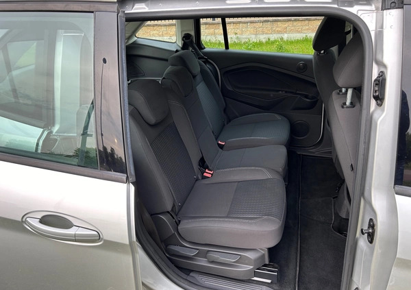 Ford Grand C-MAX cena 41999 przebieg: 118000, rok produkcji 2017 z Łomża małe 781